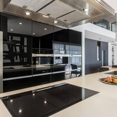 Luxury Miani Villa *
