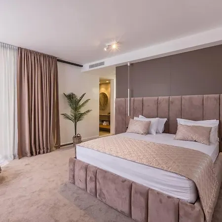 Luxury Miani